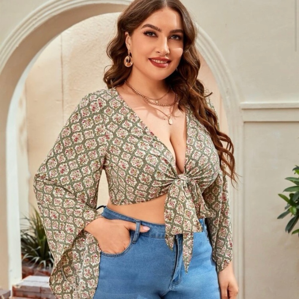 Floral Print Tie Front Top